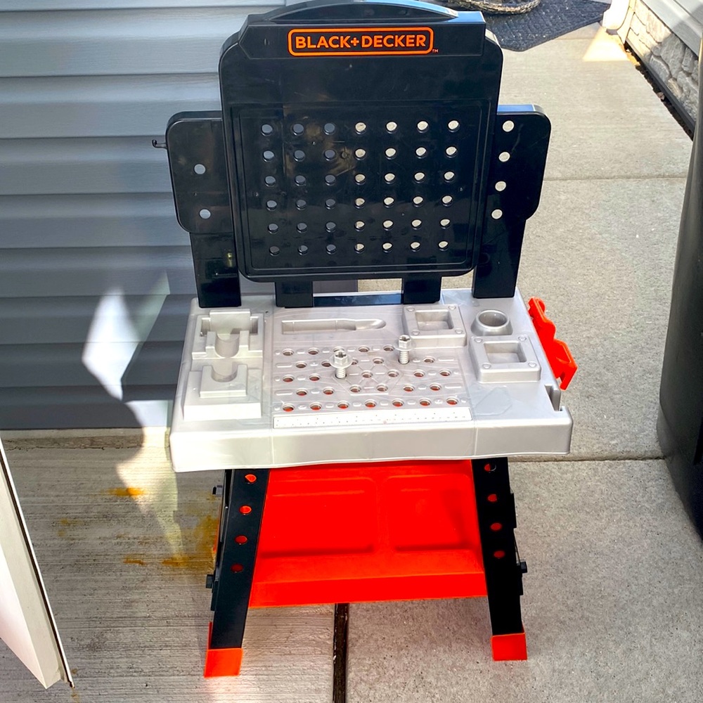 Black + decker tool table for kids